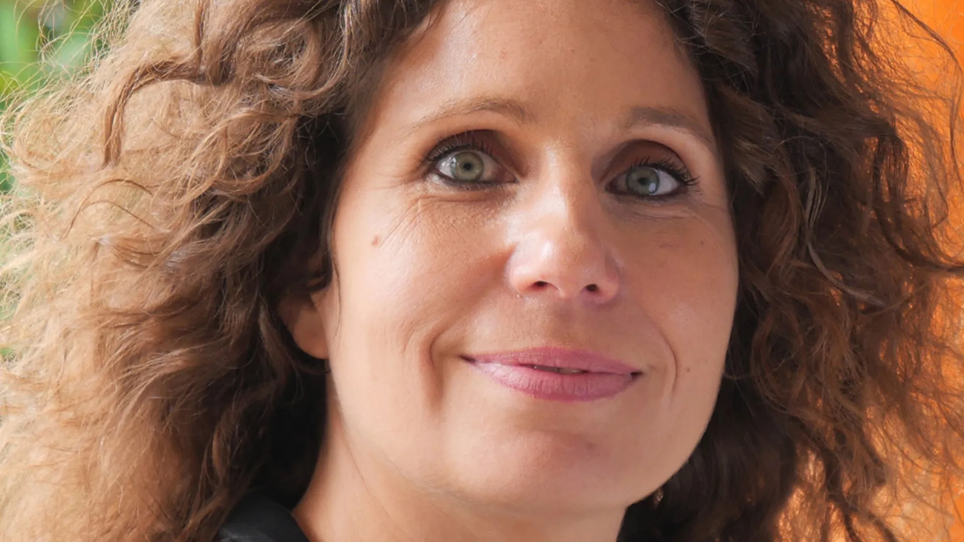 Angela Mayer