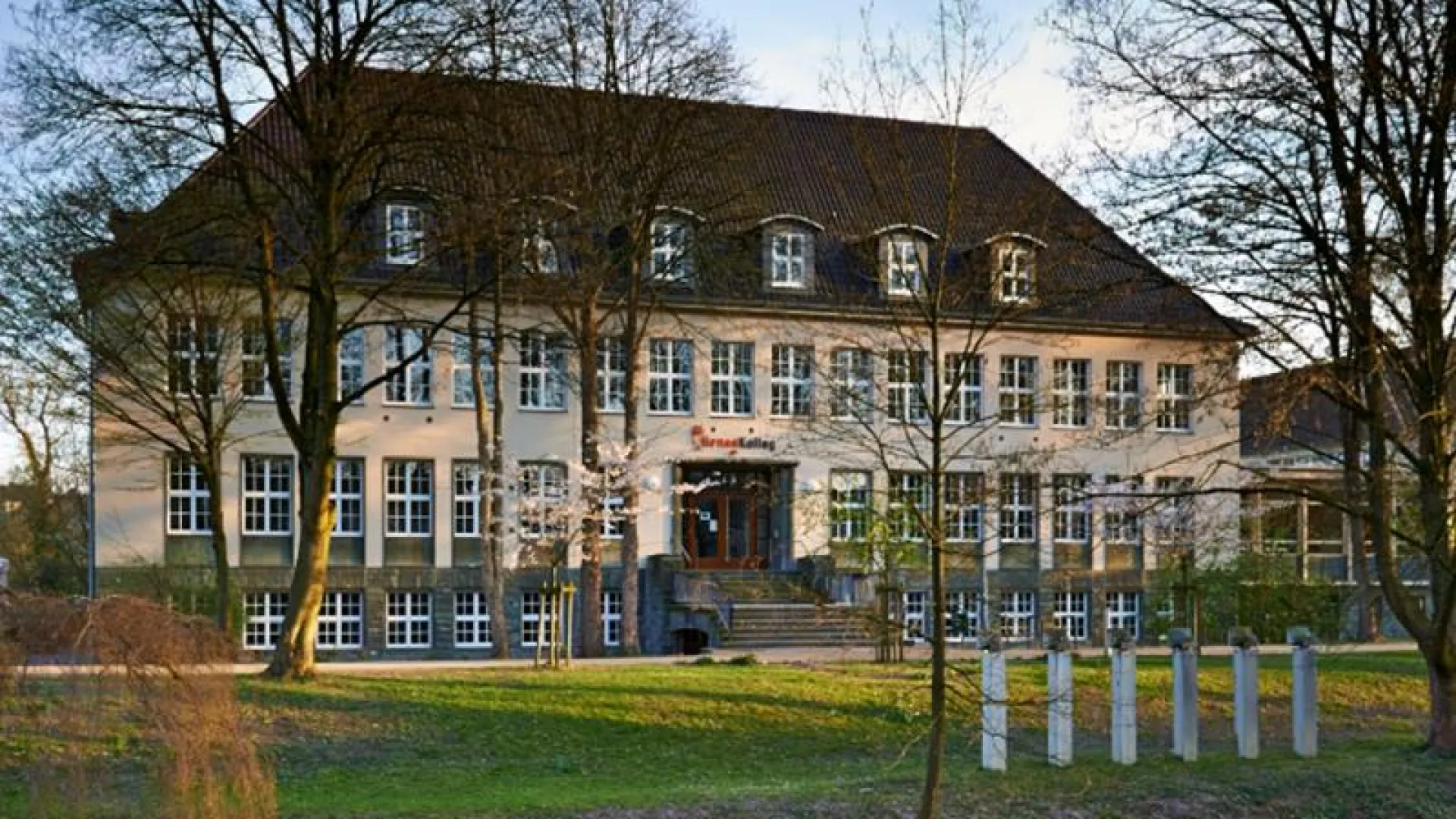 The Hanse Kolleg is a further education college in Lippstadt, Hamm and Beckum