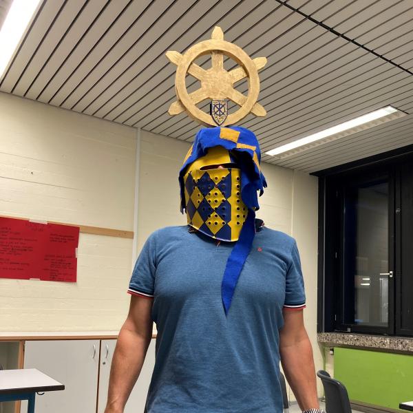 Helmnachbildung