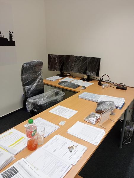 Schulleiter "verpackt"